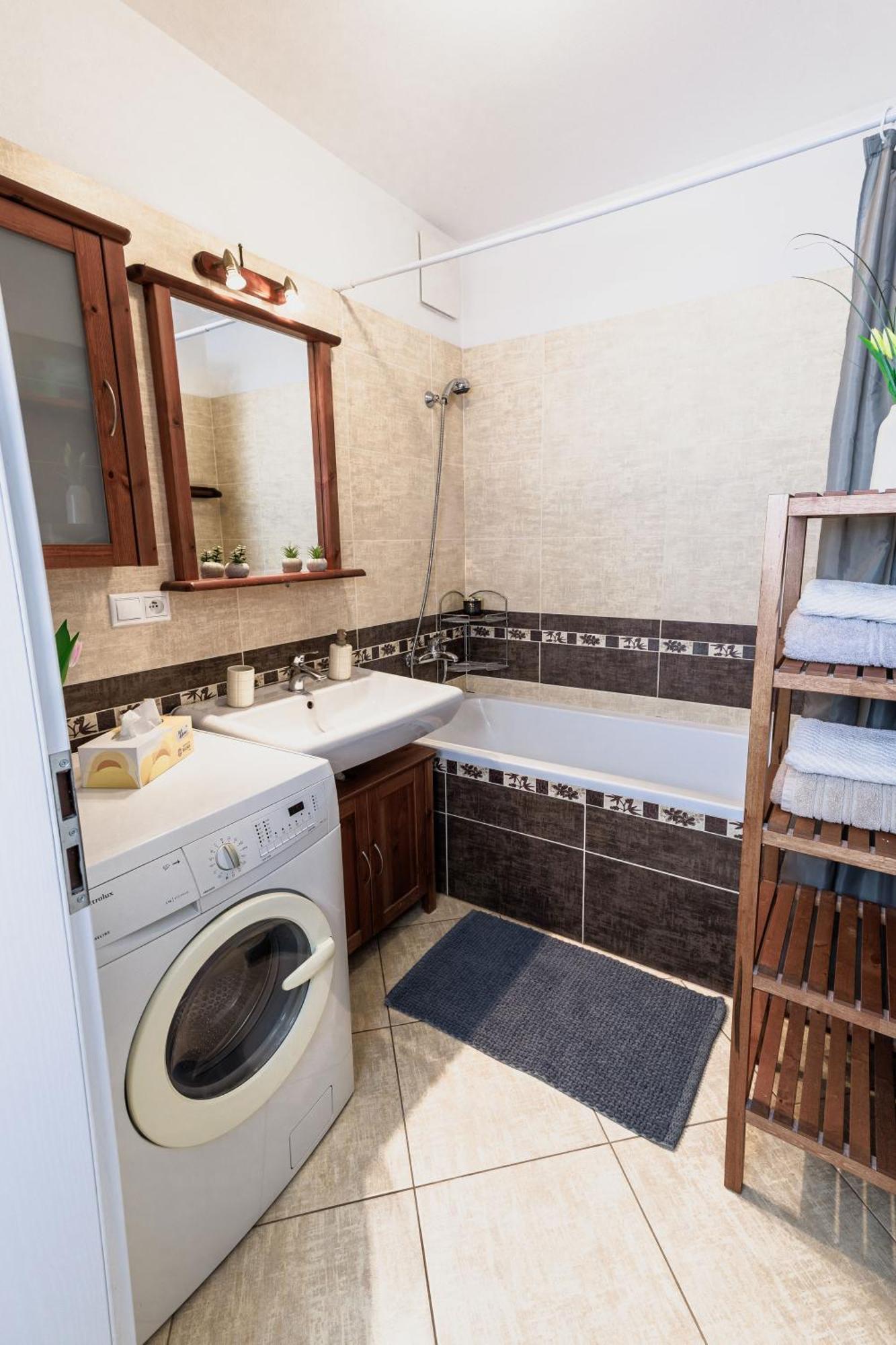 Sunny Apartment With Amazing Terrace On The 13Th Floor Near City Center Bratislava Eksteriør billede